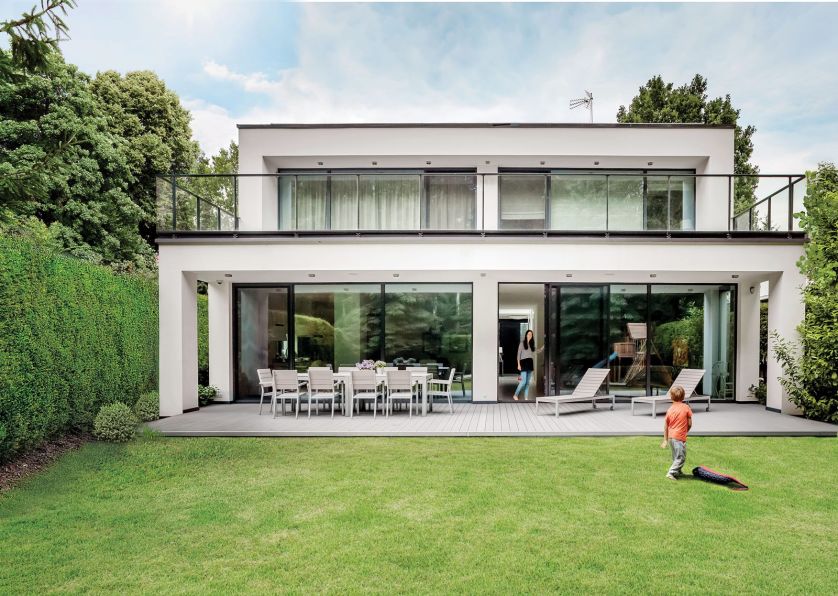 Nowoczesna architektura – dom pełen słońca