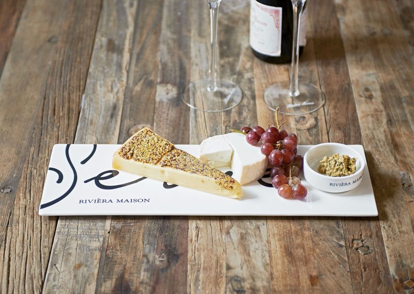 Deska do serwowania serów, Rivièra Maison, 140 zł, houseandmore.pl