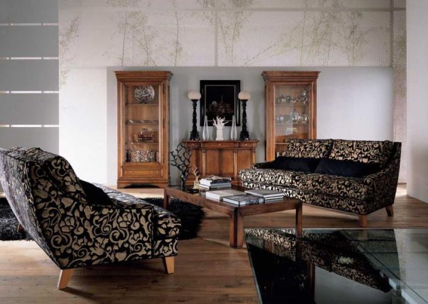 Dwuosobowa sofa z nogami z litego buku i poduszkami wypełnionymi włóknem poliestrowym kosztuje od 8300 zł w zależności od