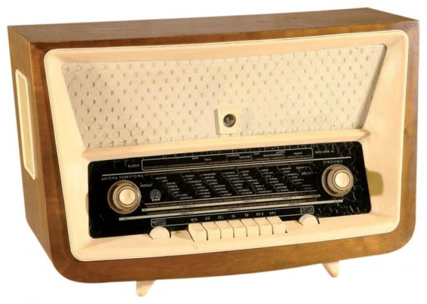 Radio Tatry 3281 produkowane przez ZRK, 1958 r., fot. FORUM