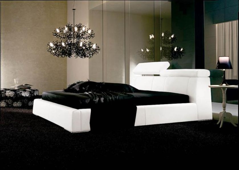 Wraca moda na puchowe piernaty, poduchy, pledy, kapy, falbany, koronki...