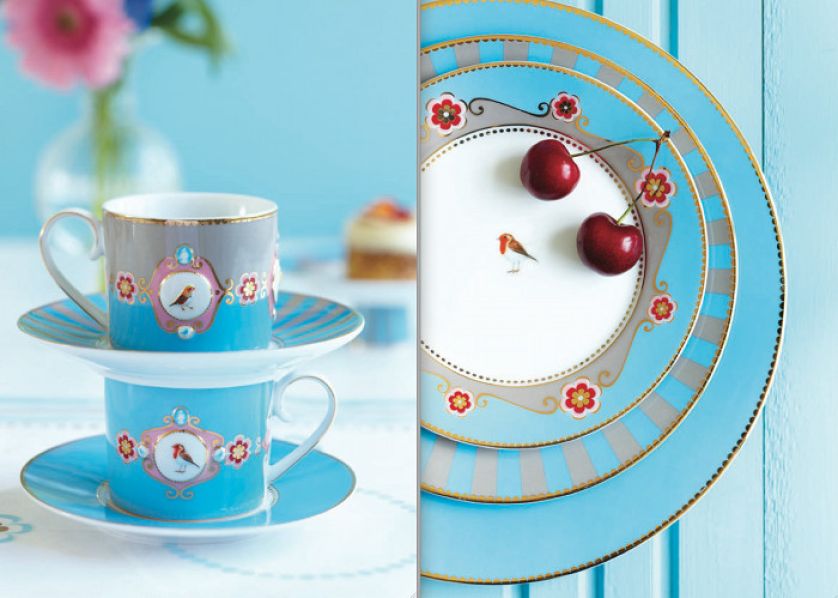 Zastawa stołowa z kolorowymi ptakami i bajkowymi wzorami na poprawę humoru.