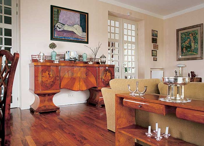 Basia i Tomek lubią polskie malarstwo z okresu powojennego, szczególnie przypadły im do gustu obrazy Aleksandra Kobzdeja.