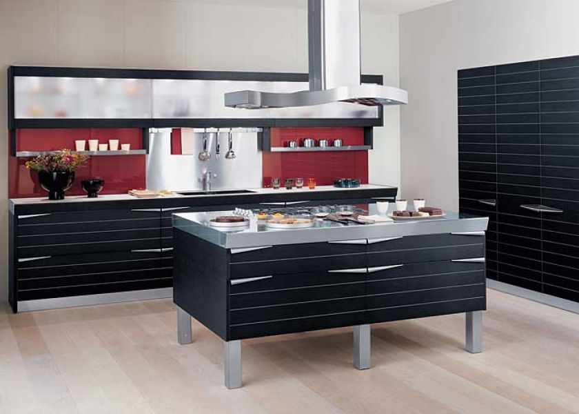 Kuchnia Time według projektu Lucci Orlandini. Korpusy z płyt pokrytych odporną na zarysowania melaminą.