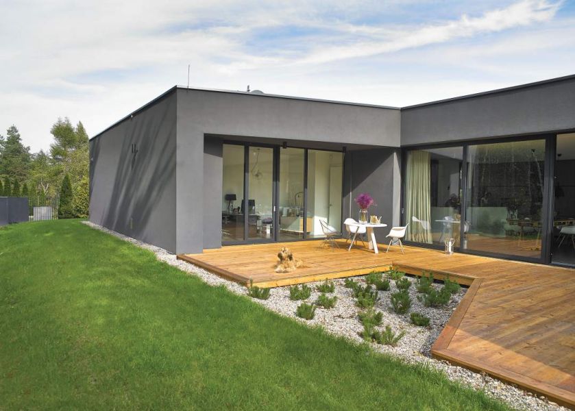 nowoczesny szary dom z tarasem