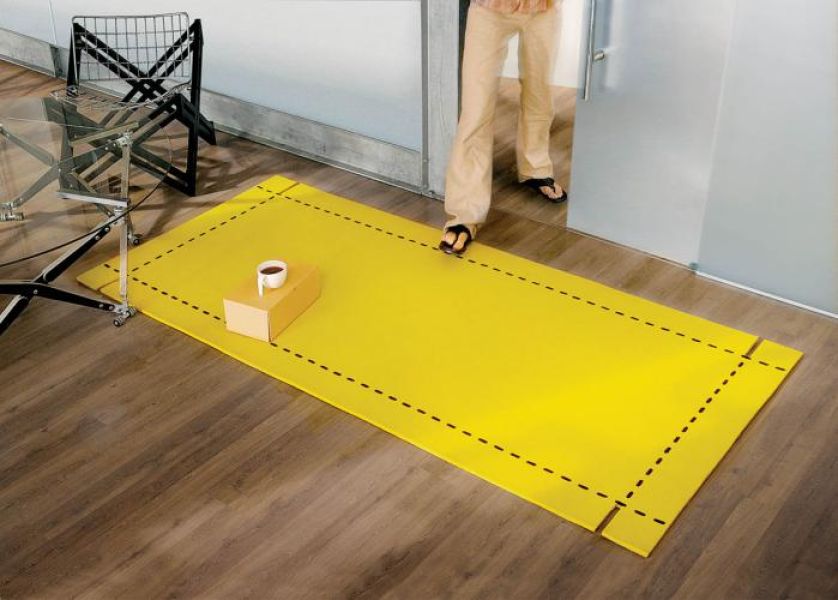 Wełniany 2D z ornamentem przypominającym krawiecki ścieg. MOHO DESIGN