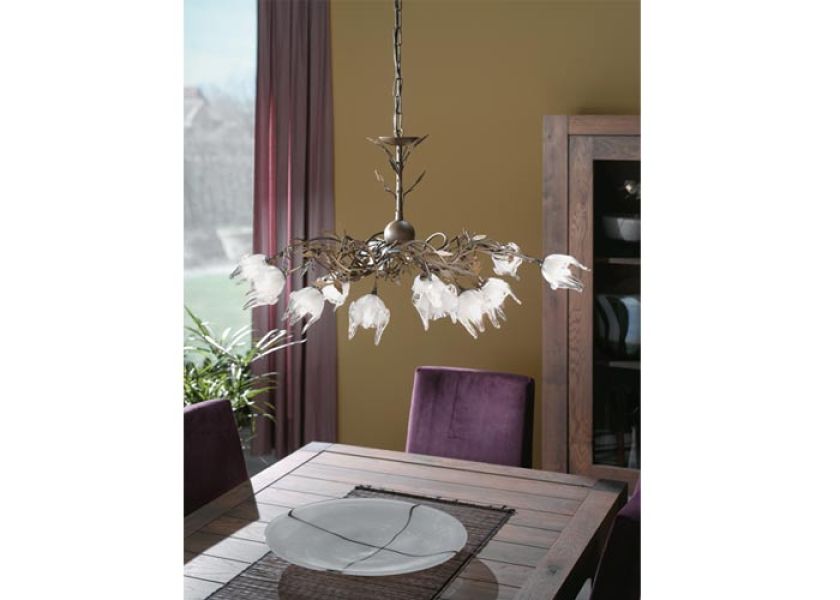 Za żyrandol w kolorze antycznego złota zapłacimy 1070 zł. MASSIVE