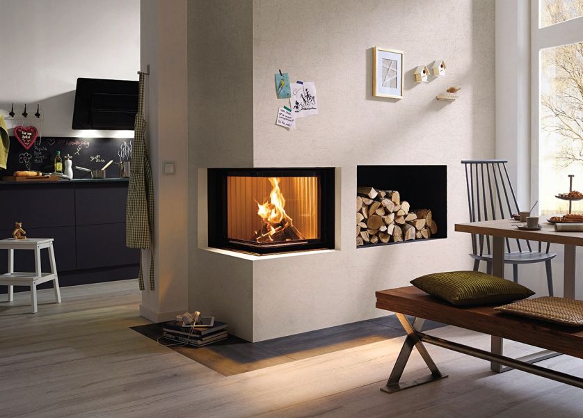 Narożny, zamknięty kominek, z wnęką na przechowywanie drewna, BRUNNER, kominki-kozlowski.pl