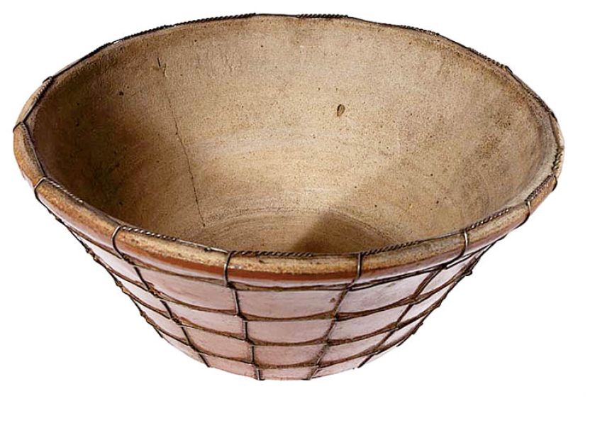 Misa gliniana odrutowana, okres międzywojenny, Muzeum Historyczne Miasta Krakowa, fot. A. Wojtuń/Green Carrot.