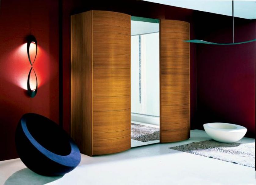 Nowość od Sma. Drzwi można obić też skórą. Cena - od 8000 do 13 000 zł. ORIGINE ITALIA