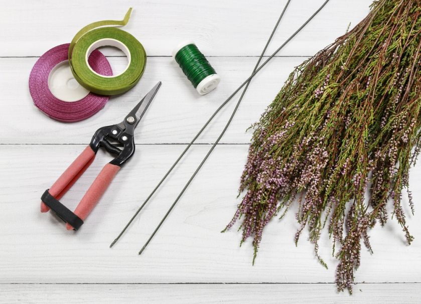 Jesienne dekoracje diy: serce z wrzosu