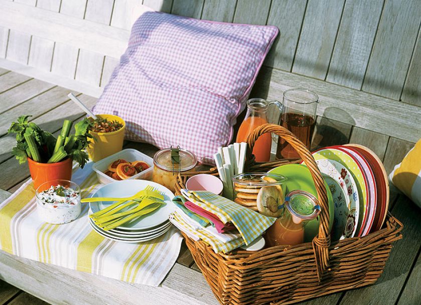 Sjesta na pomoście. Dzieje letnich pikników: zobacz jak urządzić je dziś