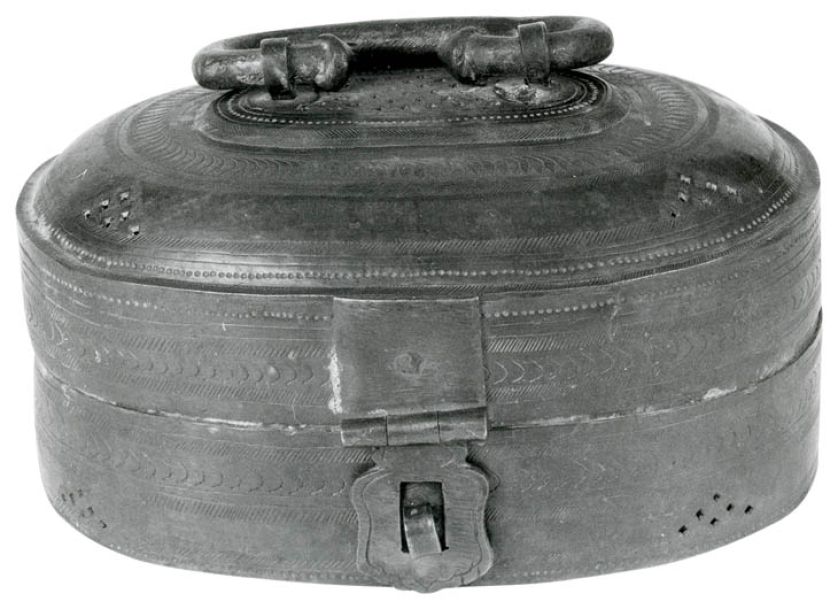 Miedziany chlebak z Tybetu, XIX w., MUSEUM DER BROTKULTUR, ULM, WWW.MUSEUM-BROTKULTUR.DE