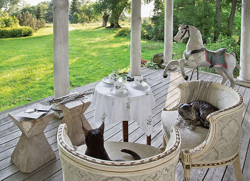 Dworek Karoliny Wajdy. Mój przyjaciel dworek