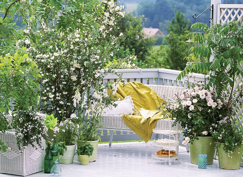 balkon latem aranżacje