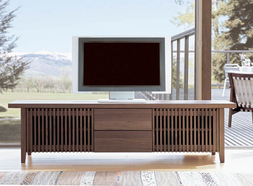 W sam raz pod telewizor. RITZWELL. Komoda czy konsola?