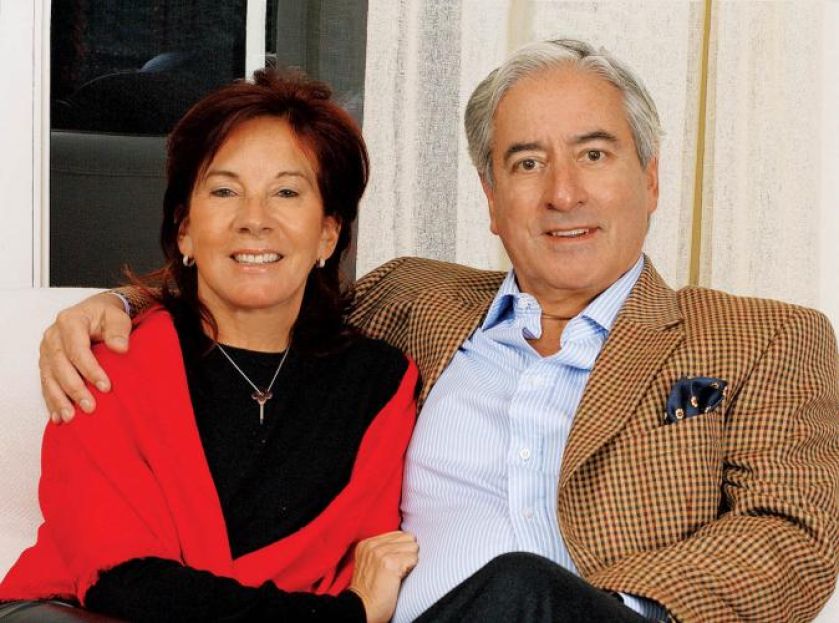 Ambasador José Manuel Ovalle Bravo z zawodu jest prawnikiem, a jego żona Maria Pas Villegas de Ovalle ma w