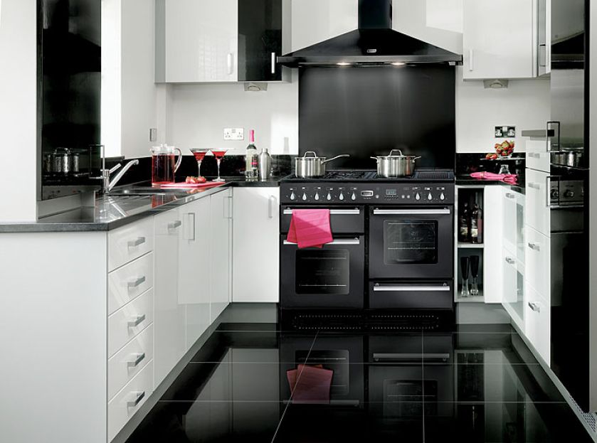 Z dwoma piekarnikami elektrycznymi, grillem i szufladą, do wyboru 5 kolorów. Cena 13 000 zł. FALCON POLSKA