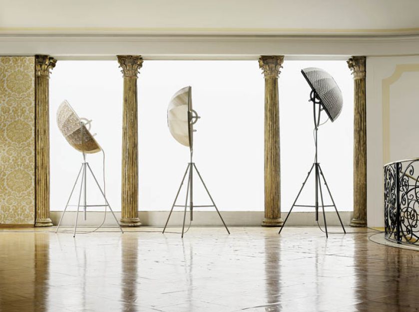 Ikona dizajnu – abażur z ręcznie drukowanych tkanin Fortuny, ok. 14 200 zł. JANCZARSKI STUDIO