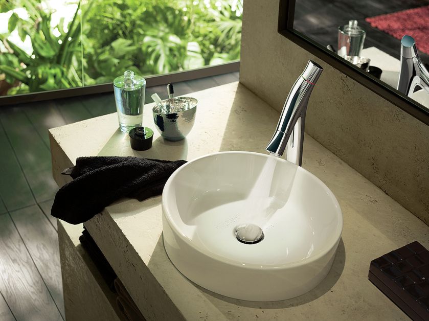 Axor Starck Organic– górnym pokrętłem ustawiamy temperaturę wody, dolnym wielkość strumienia, 2076 zł netto, hansgrohe