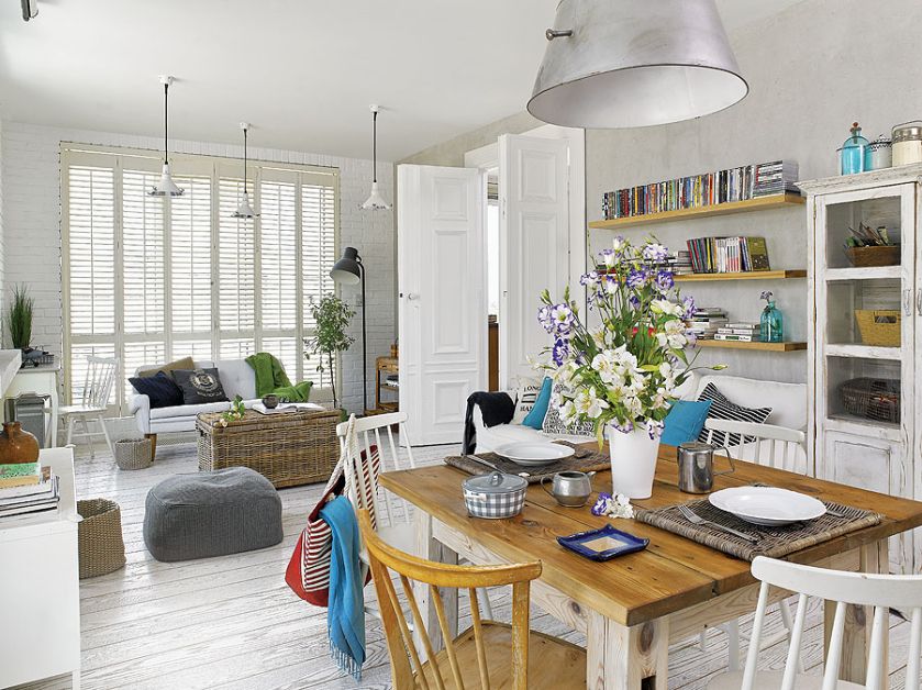 Kuchnia połączona jest z jadalnią i salonem.