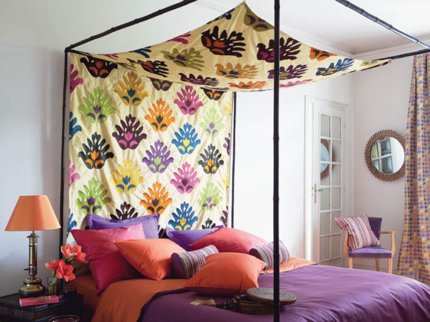 Baldachim zrobiony z tkaniny jedwabnej z wiskozowym haftem, 717 zł/m.b. Zimmer+Rohde. ALEXMODA DECOON