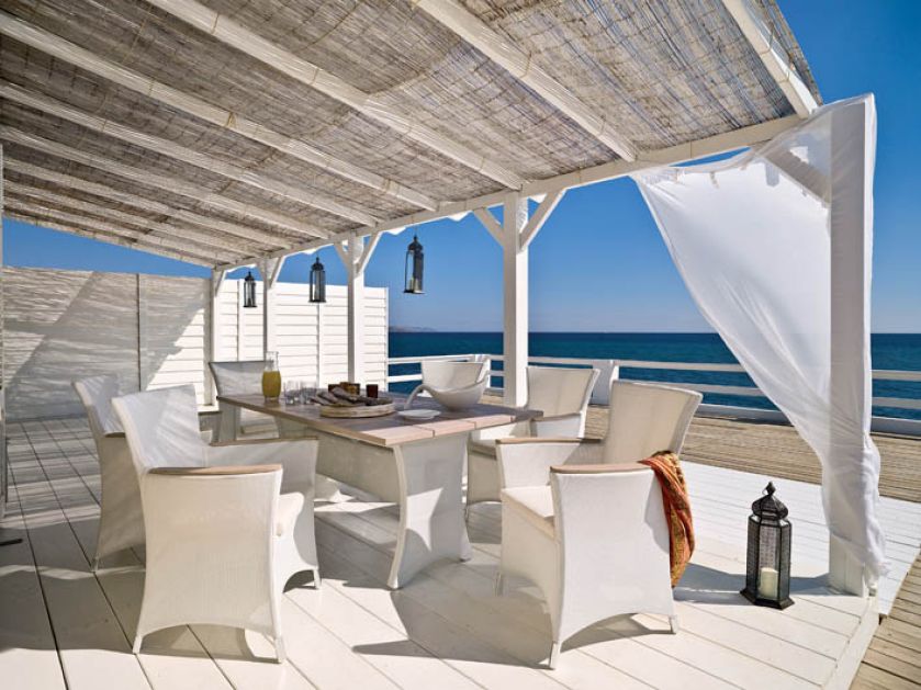 Kolekcja Balaya: meble zrobione z aluminium i obciągnięte nylonem MBM Tex. Cena zestawu (sześć foteli i stół) - 12