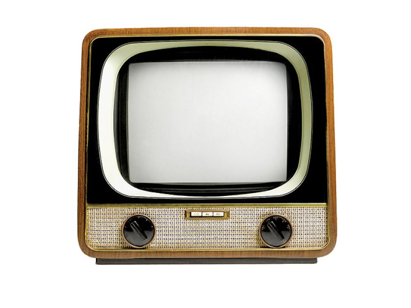 Odbiornik telewizyjny z połowy XX wieku.