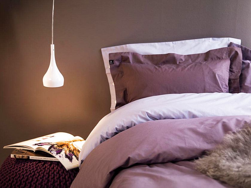 Ściany pomalowano matową lateksową farbą Samtex 3, 16 zł/l, Caparol