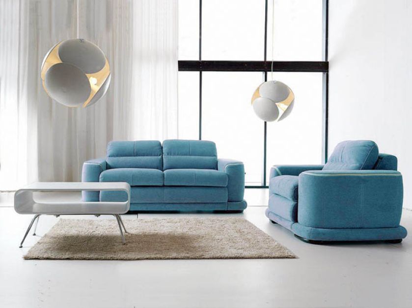 Sofa firmy GALA MEBLE. Kanapa nie stoi sama