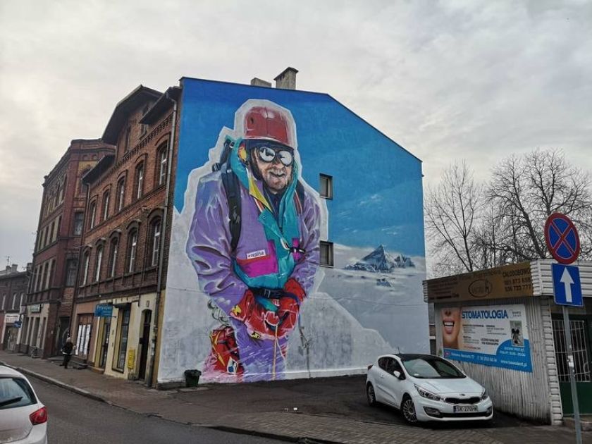 Mural przedstawiający Jerzego Kukuczkę w Katowicach