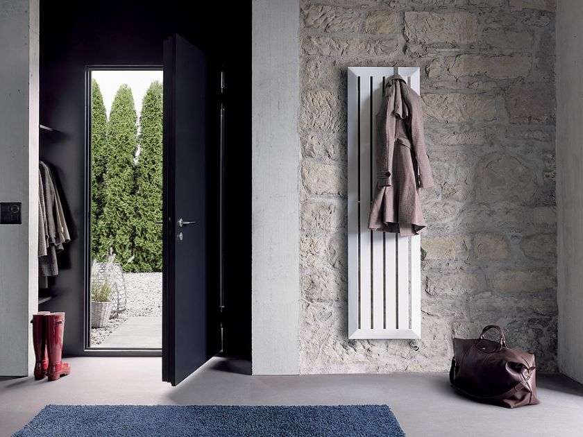 Cosmopolitan może być w różnych kolorach, dokupimy do niego haczyki czy półeczki, RUNTAL