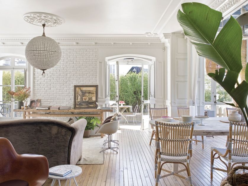 Ta hinduska willa pamięta niejedną metamorfozę: bywała restauracją, hodowano w niej szynszyle, później popadła w