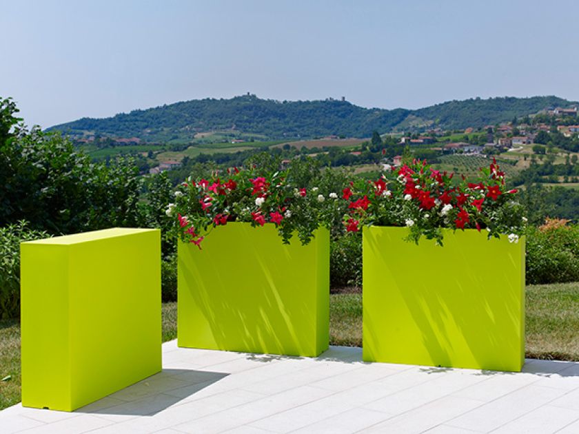 Donice ozdobą ogrodu i tarasu