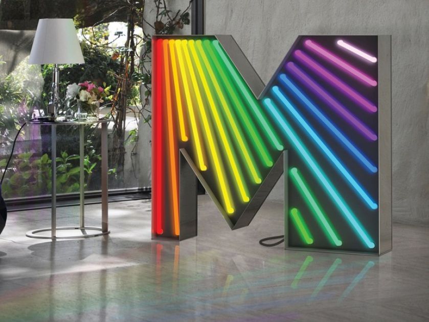 Litery, numery i symbole - lampy w takich formach proponuje portugalska firma Delightfull.