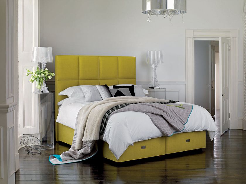 Materace są trzy. Ten na wierzchu jest z końskiego włosia i bawełny, w pozostałych tylko końskie włosie i sprężyny