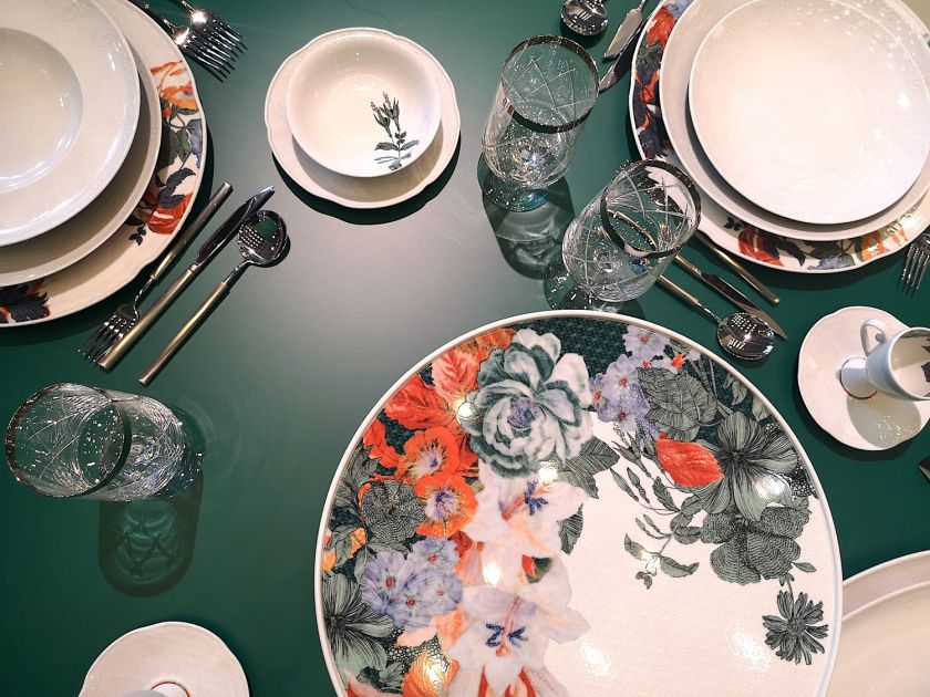 modne wzory na talerzach