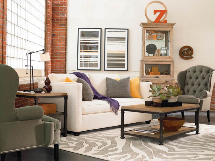 Nowoczesna sofa i fotele w stylu Ludwika Filipa z kolekcji Thomasville. JM HOME