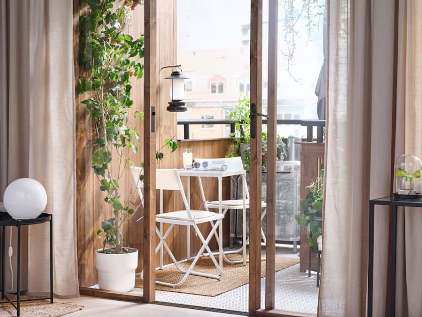 skandynawski wystrój okna balkonowego