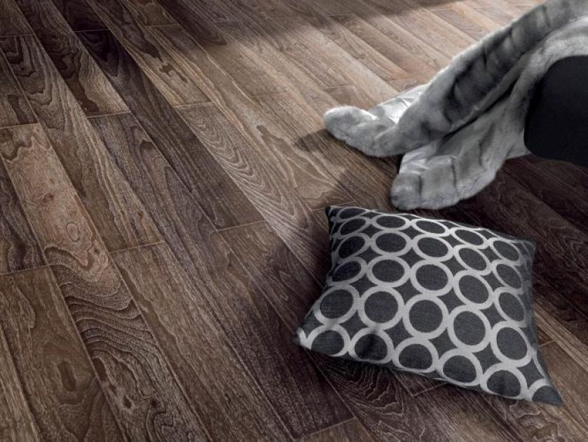 Parkiet trójwarstwowy firmy NOVATORIA