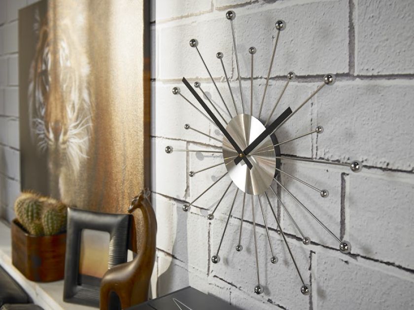 Prostota dodatków. Ciepłe wnętrze z... pazurem