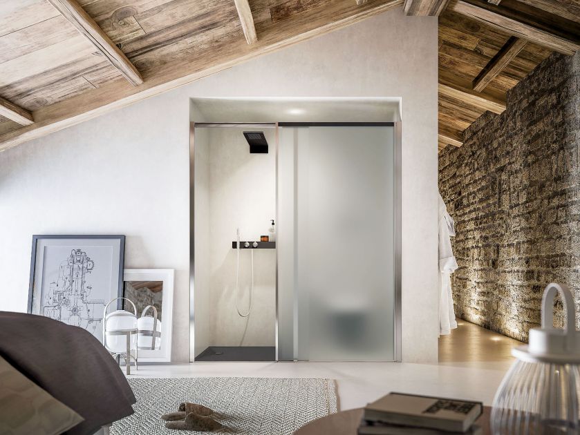 MOOV, szklane drzwi o wysokości 2 metrów i grubości 8 mm, wyraźne profile, GLASS1989, glass1989.com