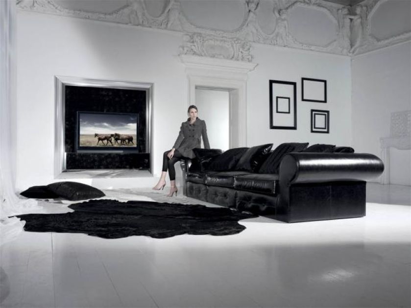 Rama na telewizor. Salonowy sprzęt RTV