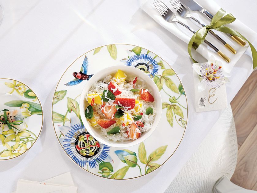 Przyjęcie w ogrodzie. Jak udekorować stół na eleganckie garden party