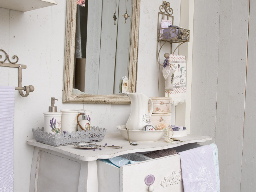 Toaletka w... toalecie. Galeria Lawenda.