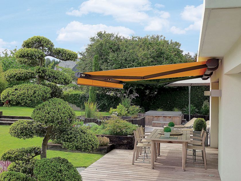 Meble do ogrodu: jak urządzić letni salon