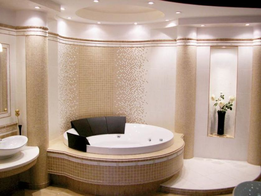 Wygodny zagłówek zachęca do długich kąpieli. DEKOREM