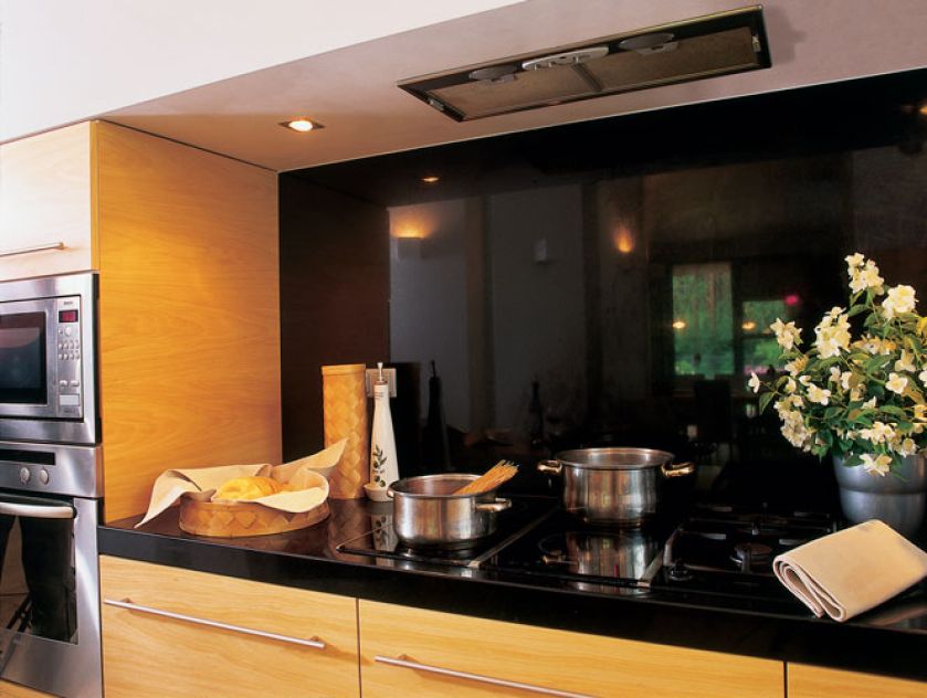 Inaczej niż w większości domów, kuchnia nie jest najważniejsza. Miała być niewielka, ale praktyczna. Niespodziewanie