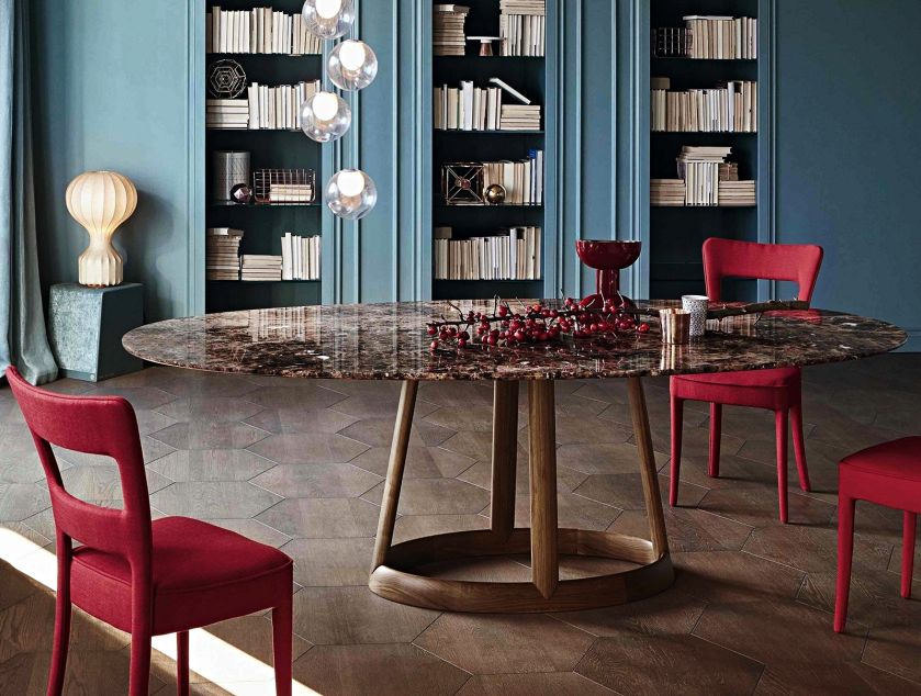 Stół okrągły na jednej nodze