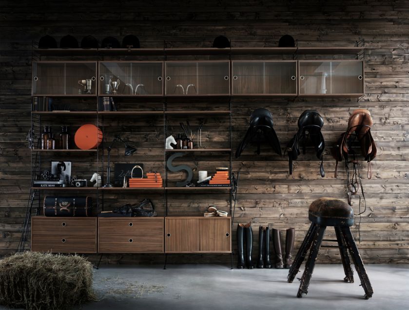 String - lekki pomysł na półkę